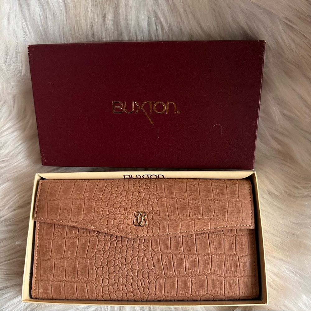BUXTON COWHIDE WALLET